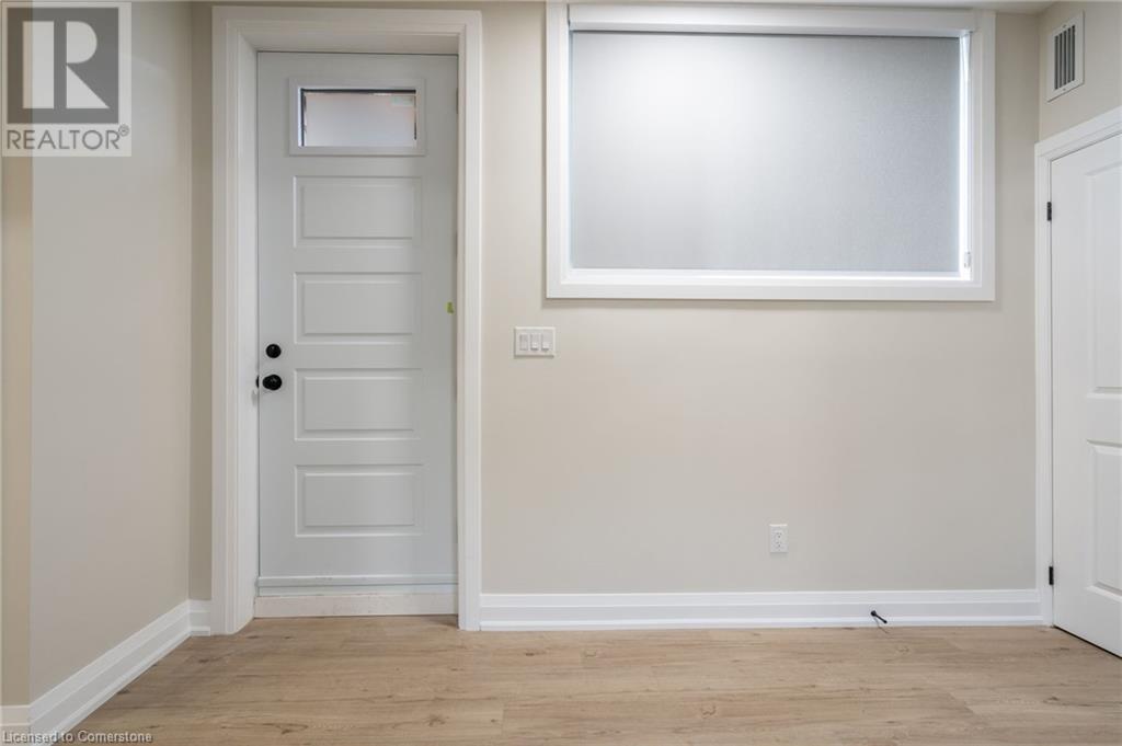 9 Munn Street Unit# D, Hamilton, Ontario  L8V 1J8 - Photo 15 - XH4200465