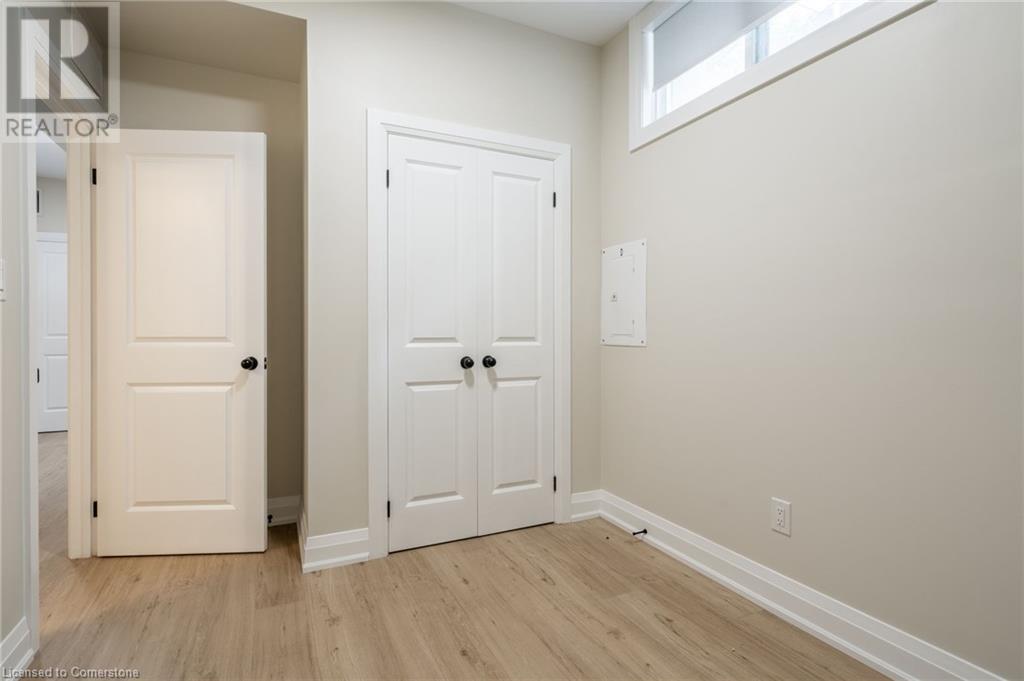 9 Munn Street Unit# D, Hamilton, Ontario  L8V 1J8 - Photo 14 - XH4200465