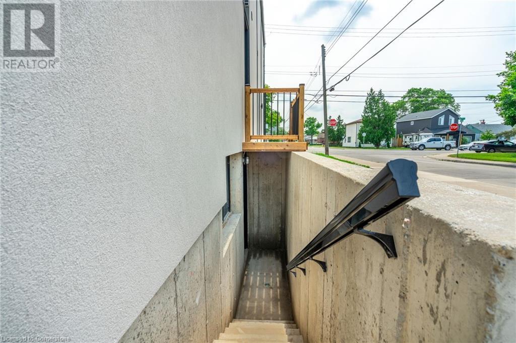 9 Munn Street Unit# D, Hamilton, Ontario  L8V 1J8 - Photo 20 - XH4200465