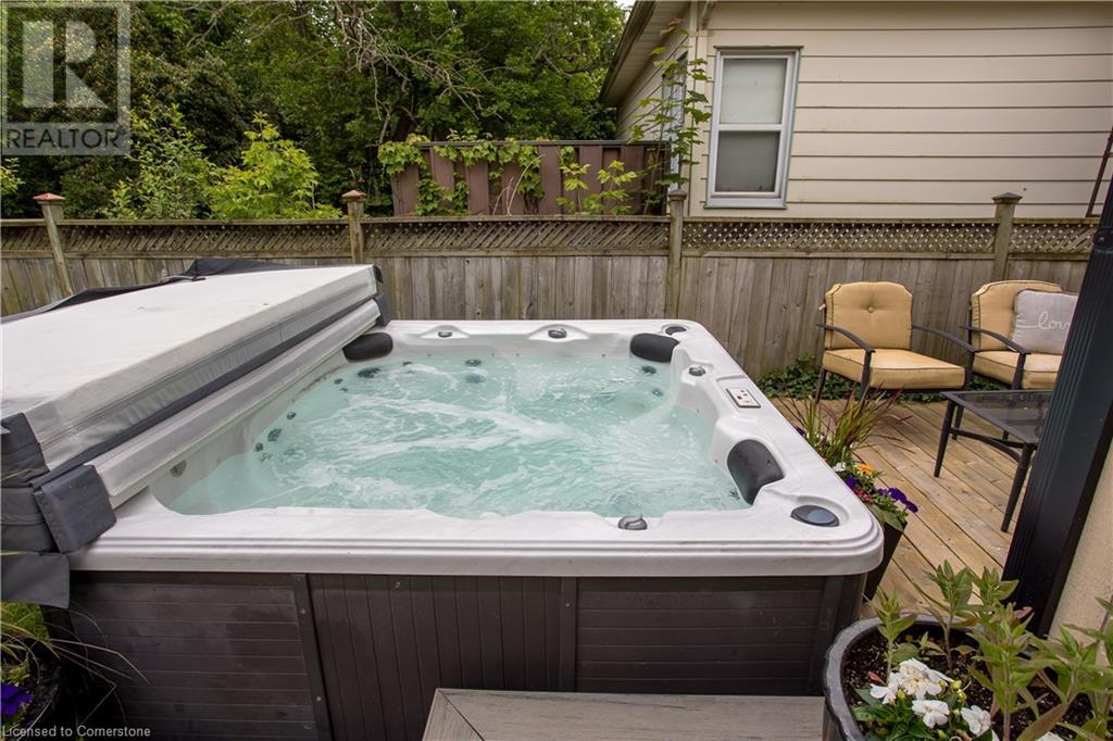 1041 Plains View Avenue, Burlington, Ontario  L7T 1V4 - Photo 36 - 40671807