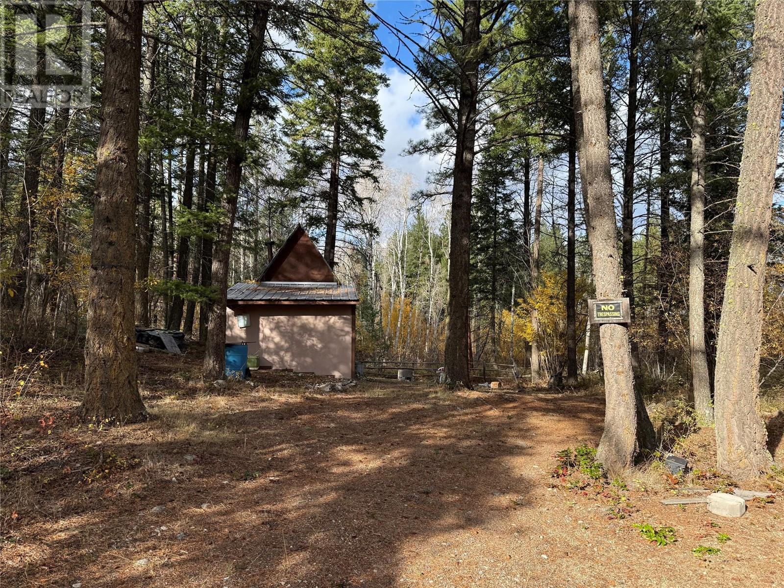 Property at 910 Firwood Road image 4
