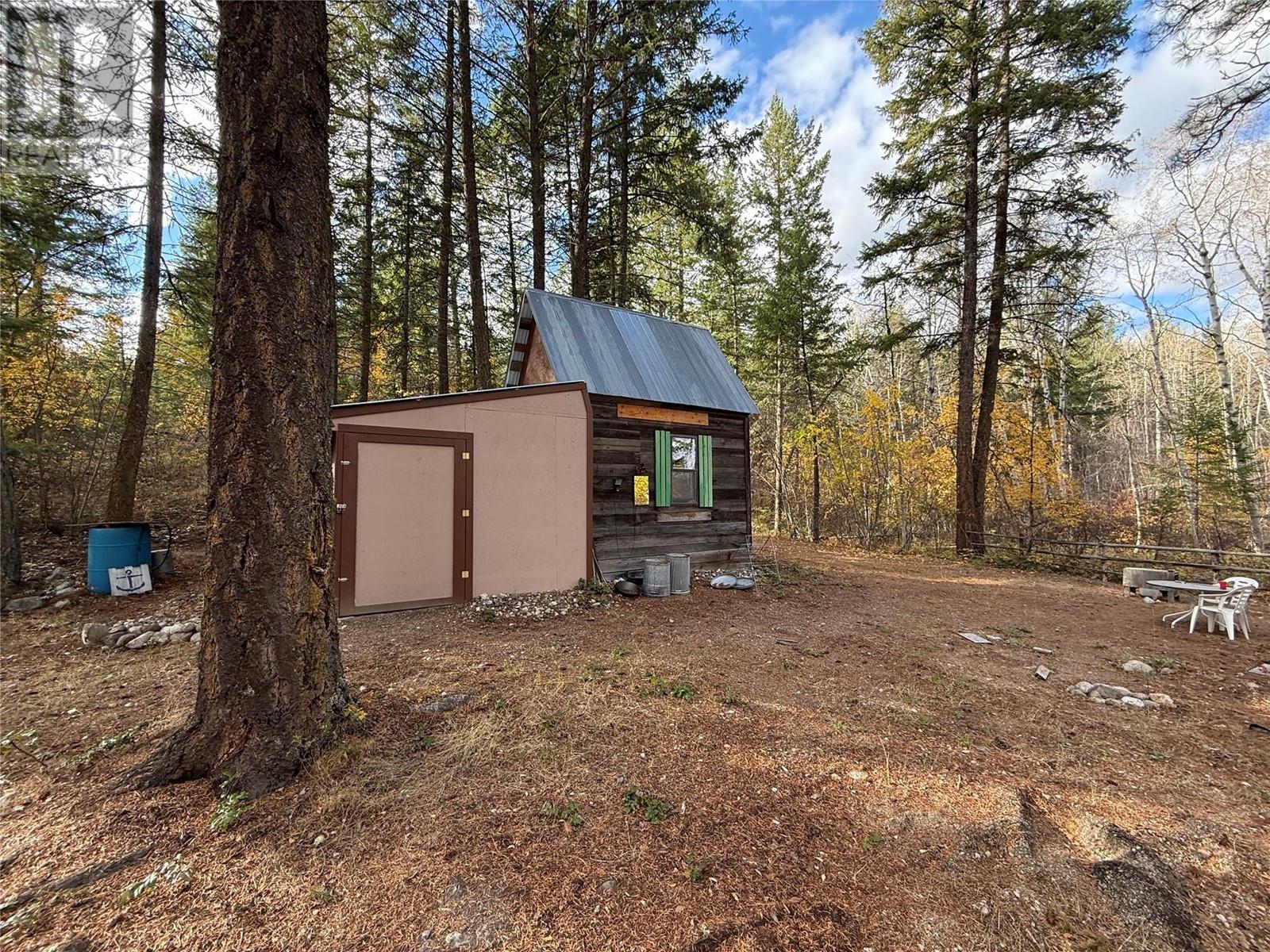 Property at 910 Firwood Road image 5