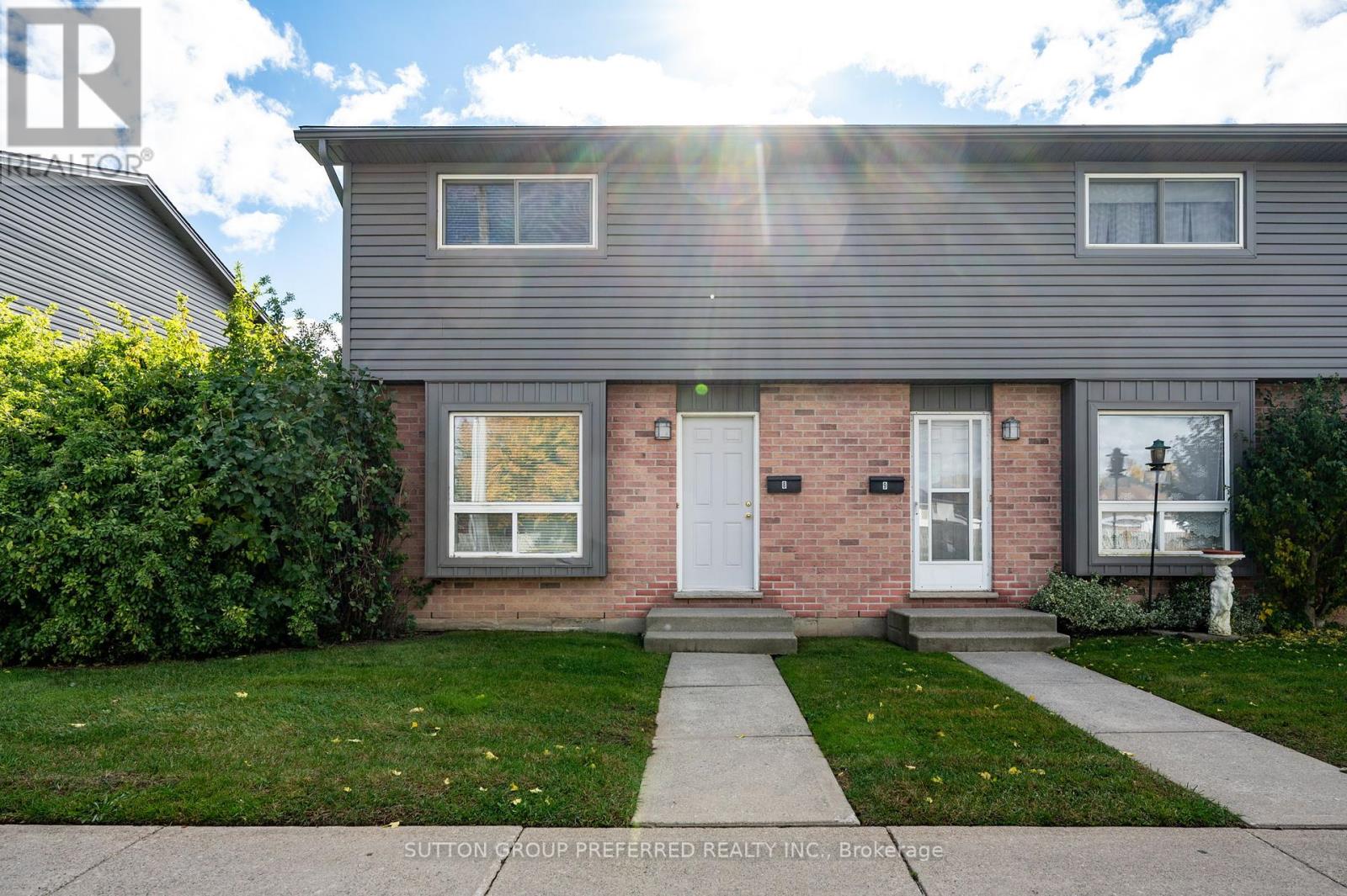 8 - 1443 Huron Street