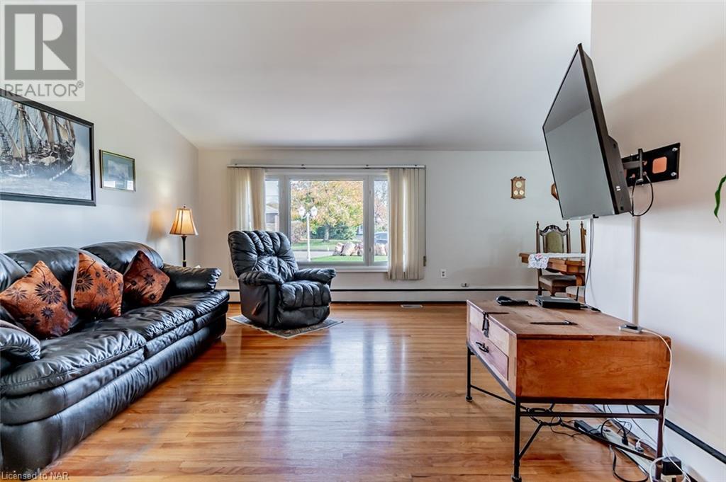 3663 Arlington Avenue, Niagara Falls, Ontario  L2J 2X1 - Photo 3 - 40662677