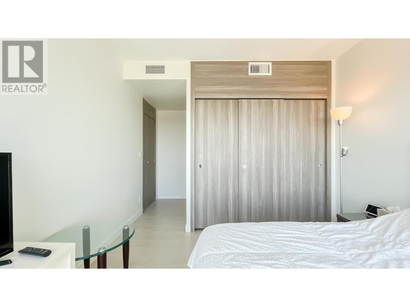 3111 4720 LOUGHEED HIGHWAY