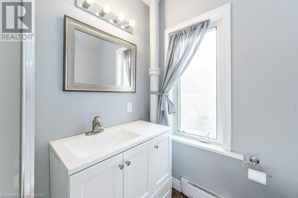 177 Weber Street E Unit# Upper, Kitchener, Ontario  N2H 1E3 - Photo 10 - 40671660