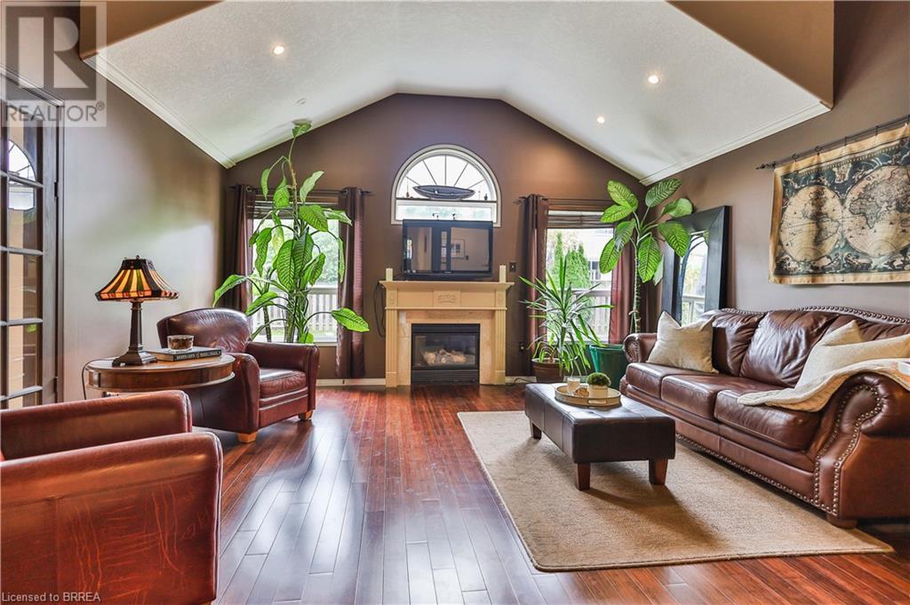 95 Blackburn Drive, Brantford, Ontario  N3T 6R3 - Photo 2 - 40672394