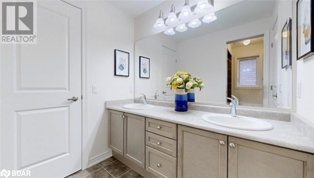 32 Forest Edge Crescent Crescent, Holland Landing, Ontario  L9N 0S6 - Photo 29 - 40672378