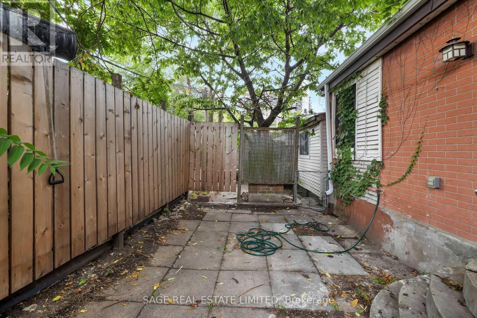 3 St Clarens Avenue, Toronto (Little Portugal), Ontario  M6K 2S2 - Photo 14 - C10317405