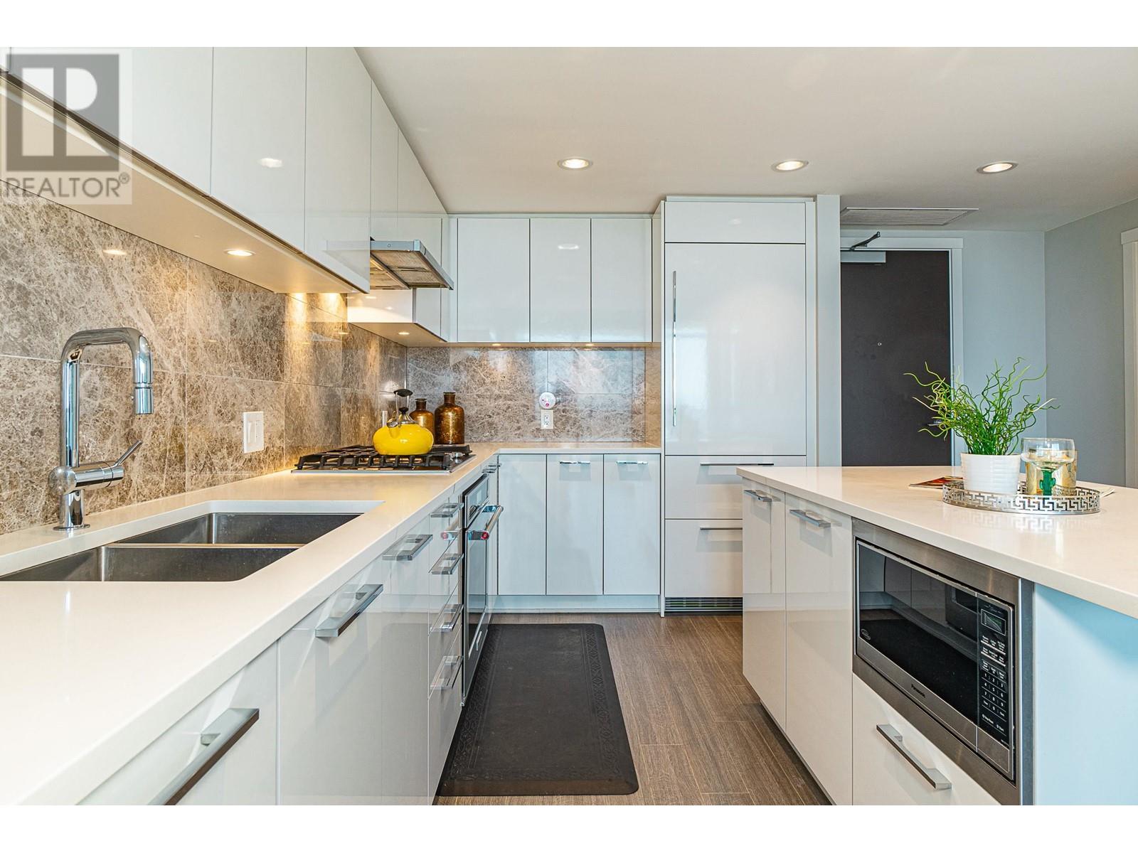 2207 6700 Dunblane Avenue, Burnaby, British Columbia  V5H 0J3 - Photo 10 - R2940928