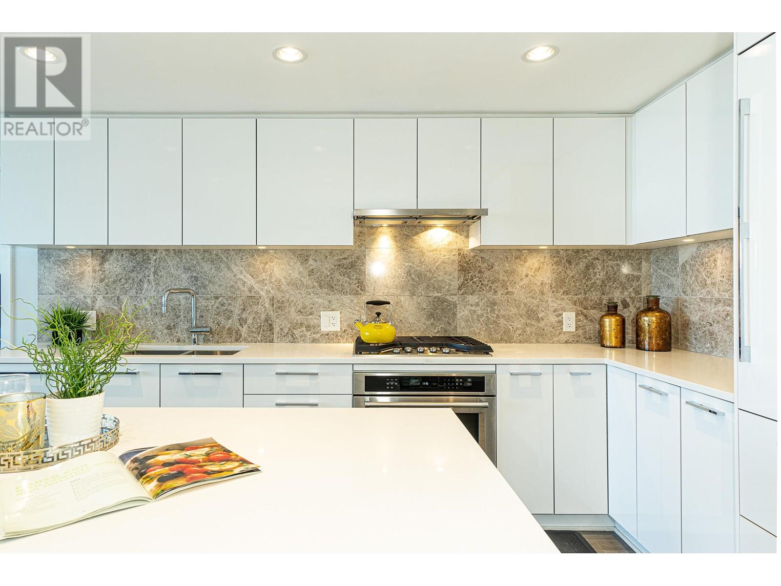2207 6700 Dunblane Avenue, Burnaby, British Columbia  V5H 0J3 - Photo 13 - R2940928