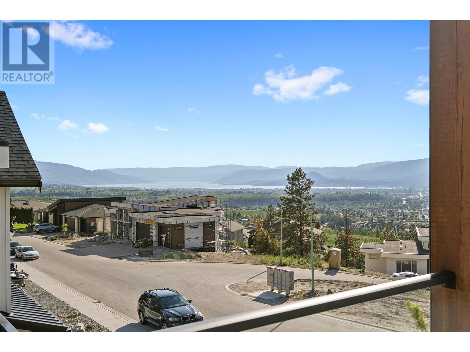 695 Deans Drive Kelowna