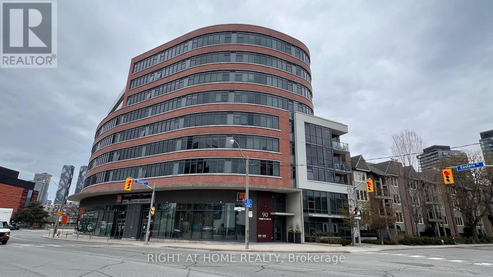 603 - 90 Trinity Street, Toronto, Ontario  M5A 0E4 - Photo 2 - C10327452