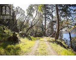 206 NARROWS WEST ROAD, Salt Spring Island, British Columbia