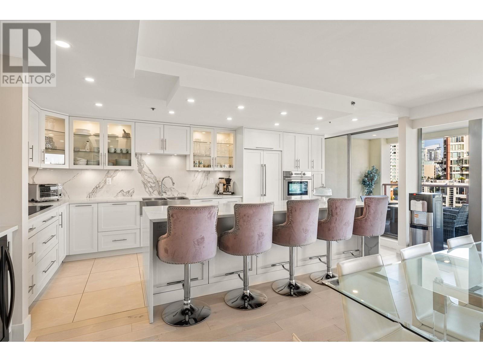 Listing Picture 10 of 40 : 402 1012 BEACH AVENUE, Vancouver / 溫哥華 - 魯藝地產 Yvonne Lu Group - MLS Medallion Club Member