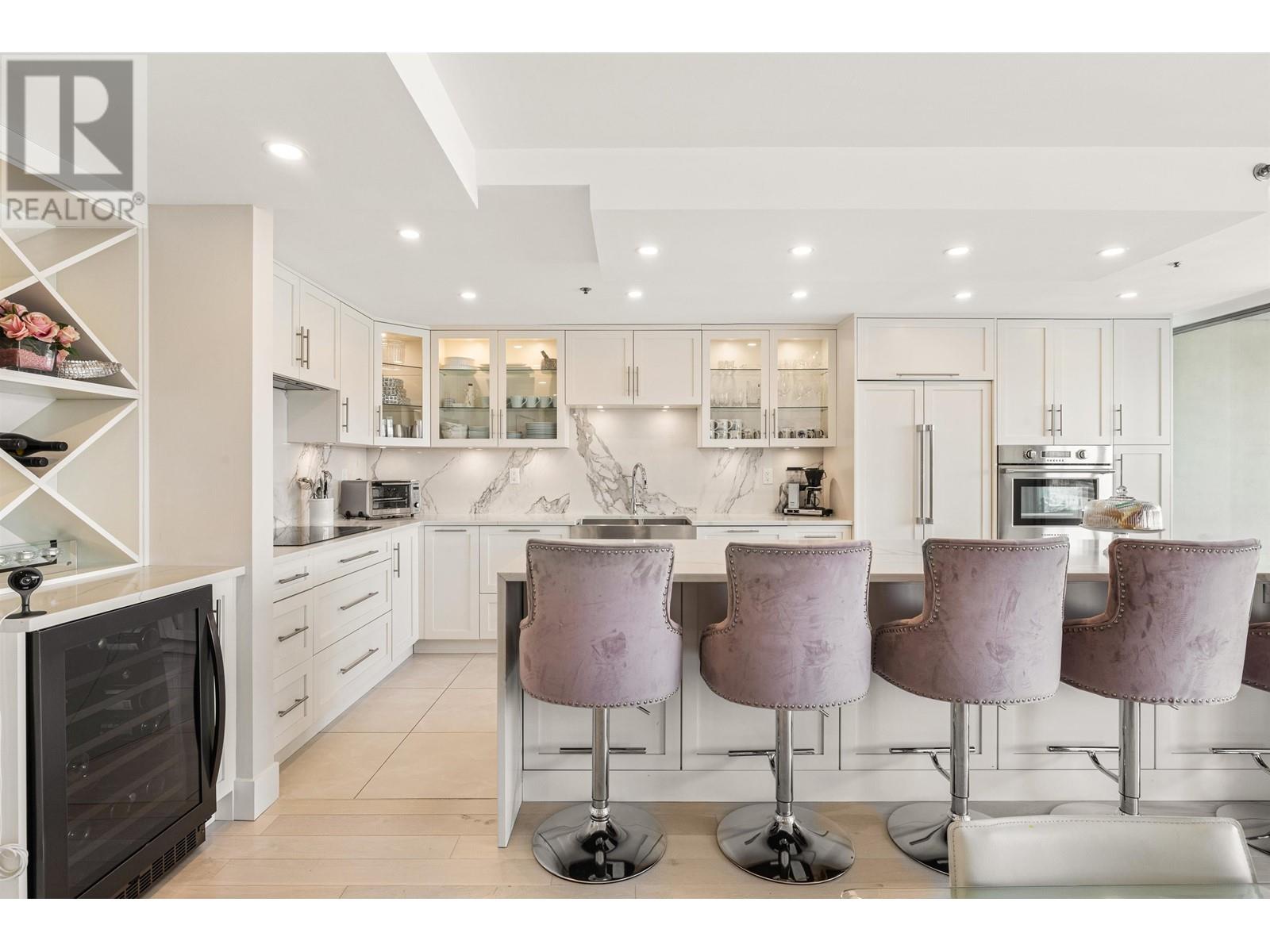 Listing Picture 12 of 40 : 402 1012 BEACH AVENUE, Vancouver / 溫哥華 - 魯藝地產 Yvonne Lu Group - MLS Medallion Club Member