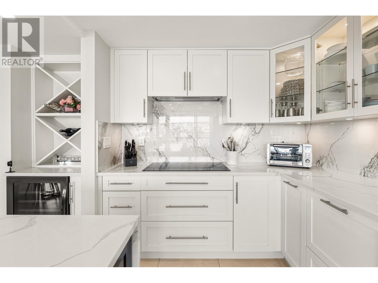 Listing Picture 16 of 40 : 402 1012 BEACH AVENUE, Vancouver / 溫哥華 - 魯藝地產 Yvonne Lu Group - MLS Medallion Club Member