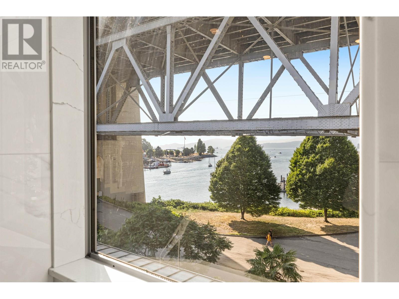 Listing Picture 36 of 40 : 402 1012 BEACH AVENUE, Vancouver / 溫哥華 - 魯藝地產 Yvonne Lu Group - MLS Medallion Club Member