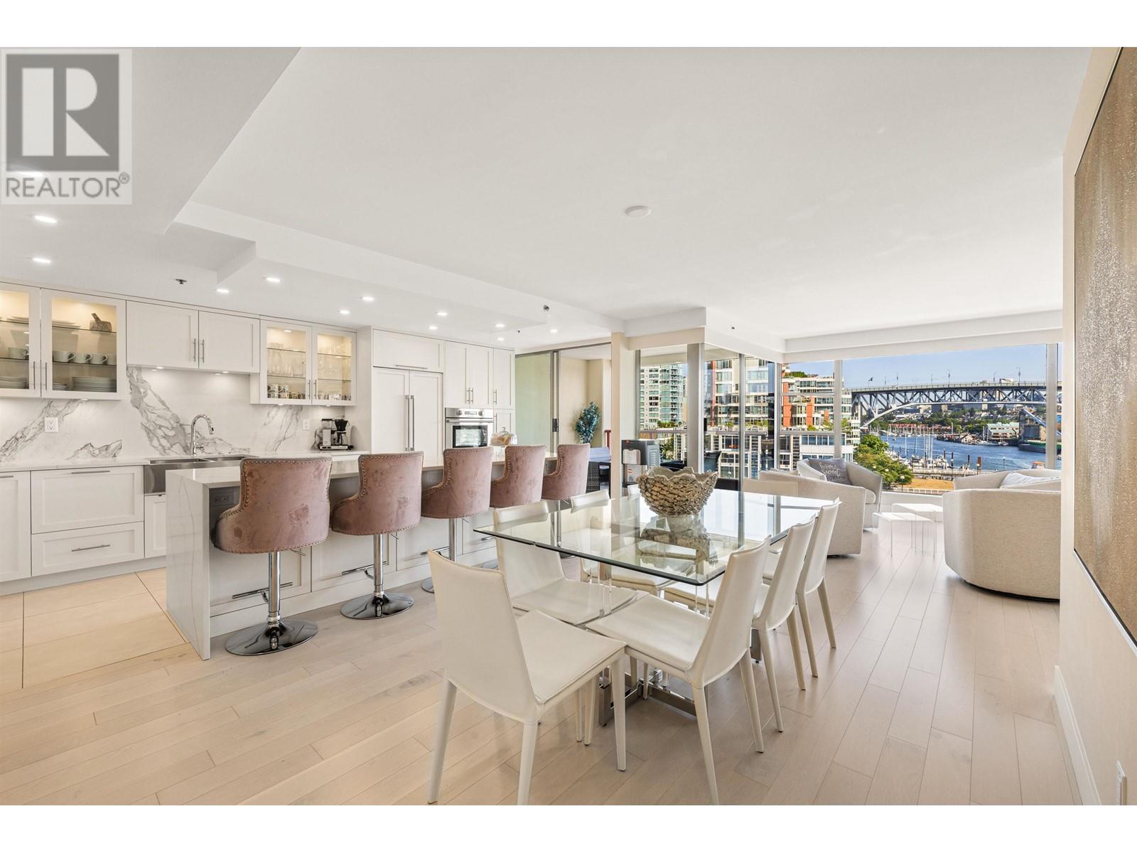 Listing Picture 6 of 40 : 402 1012 BEACH AVENUE, Vancouver / 溫哥華 - 魯藝地產 Yvonne Lu Group - MLS Medallion Club Member