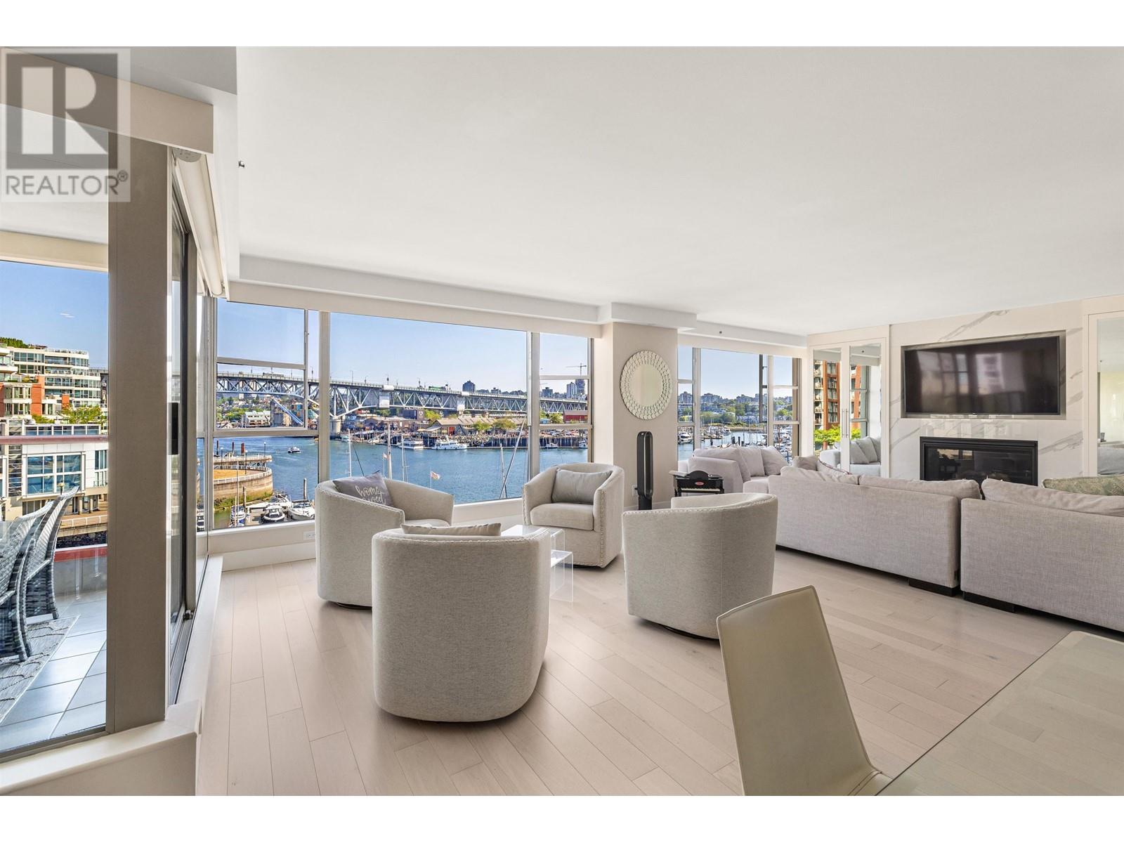 Listing Picture 8 of 40 : 402 1012 BEACH AVENUE, Vancouver / 溫哥華 - 魯藝地產 Yvonne Lu Group - MLS Medallion Club Member