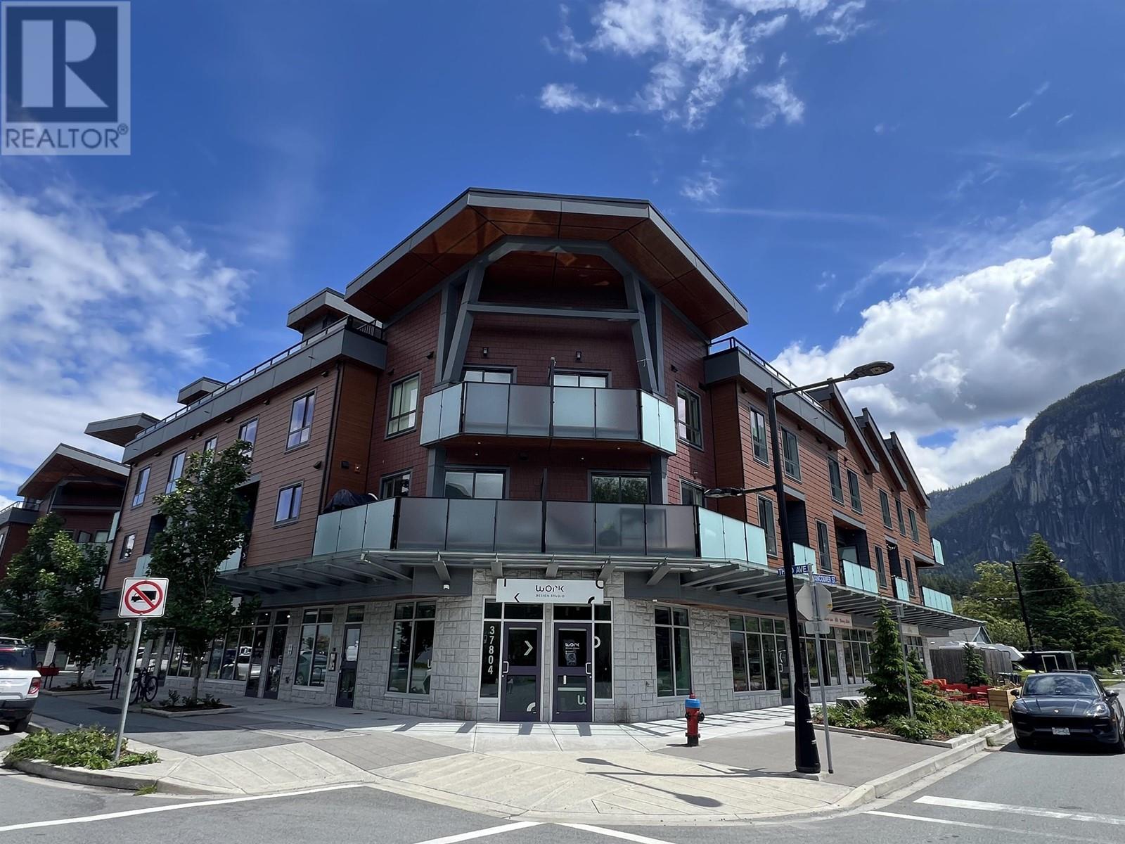 37804 Third Avenue, Squamish, British Columbia  V8B 0R8 - Photo 4 - C8064213
