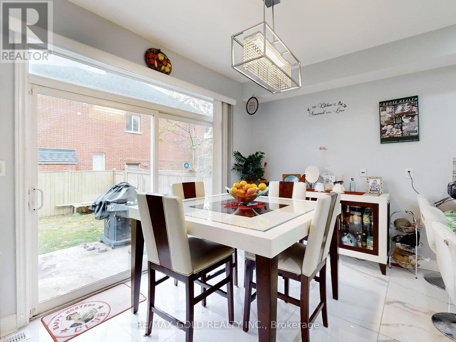64 Prue Court, Brampton, Ontario  L6P 1P8 - Photo 13 - W10341844