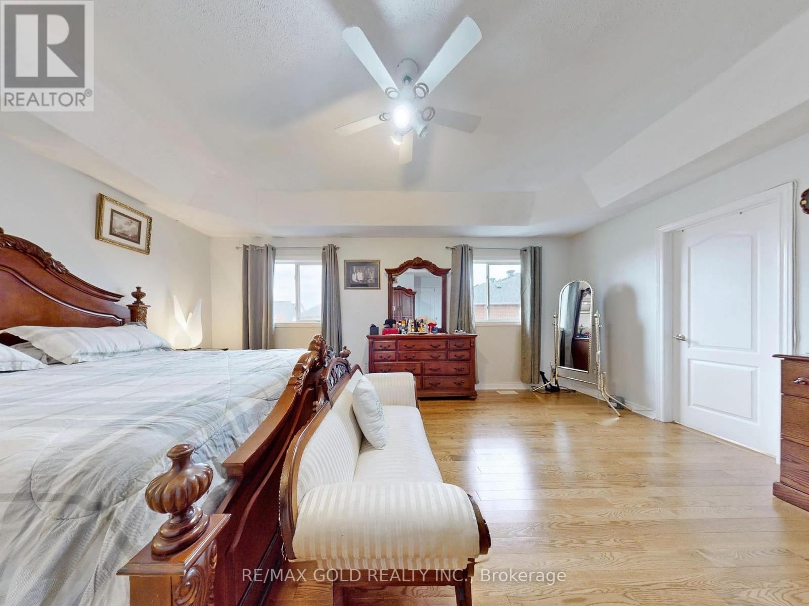 64 Prue Court, Brampton, Ontario  L6P 1P8 - Photo 19 - W10341844