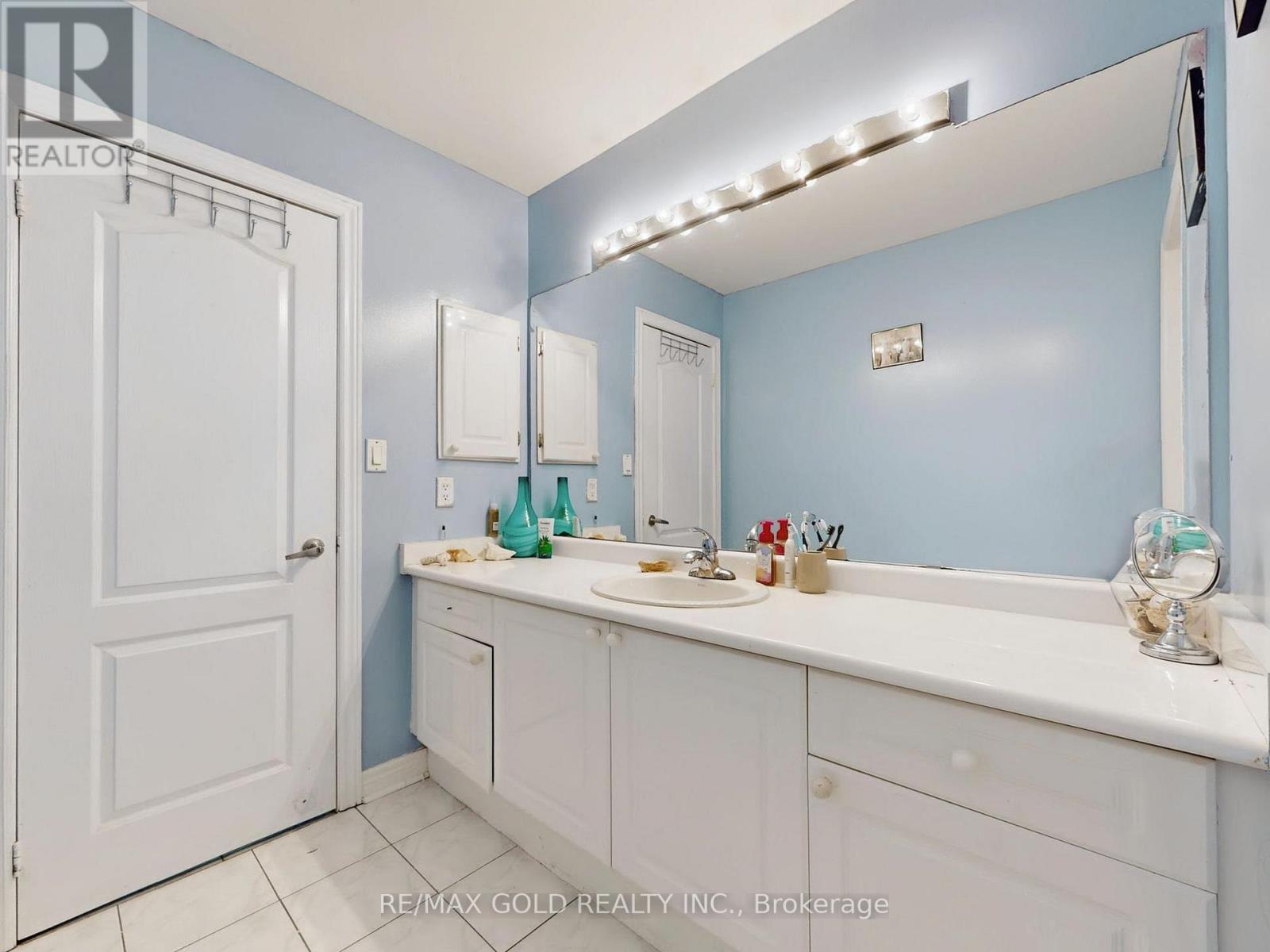 64 Prue Court, Brampton, Ontario  L6P 1P8 - Photo 27 - W10341844