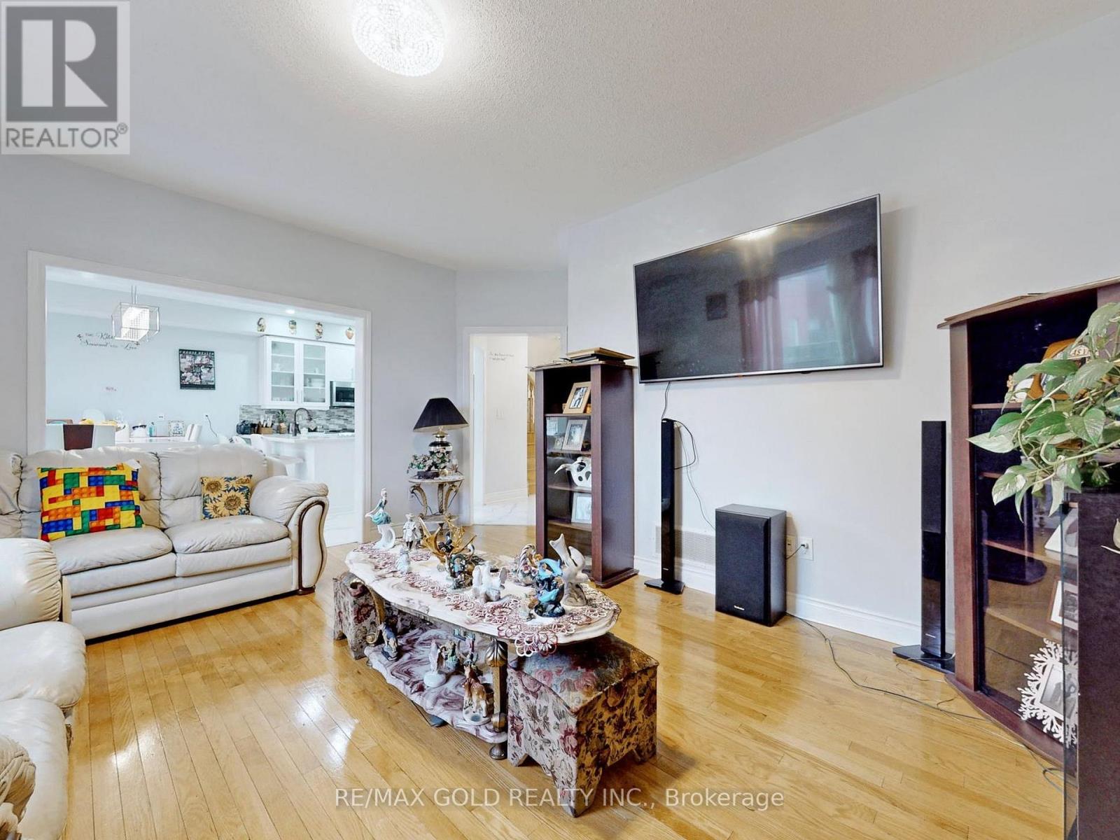 Property at 64 PRUE COURT image 5
