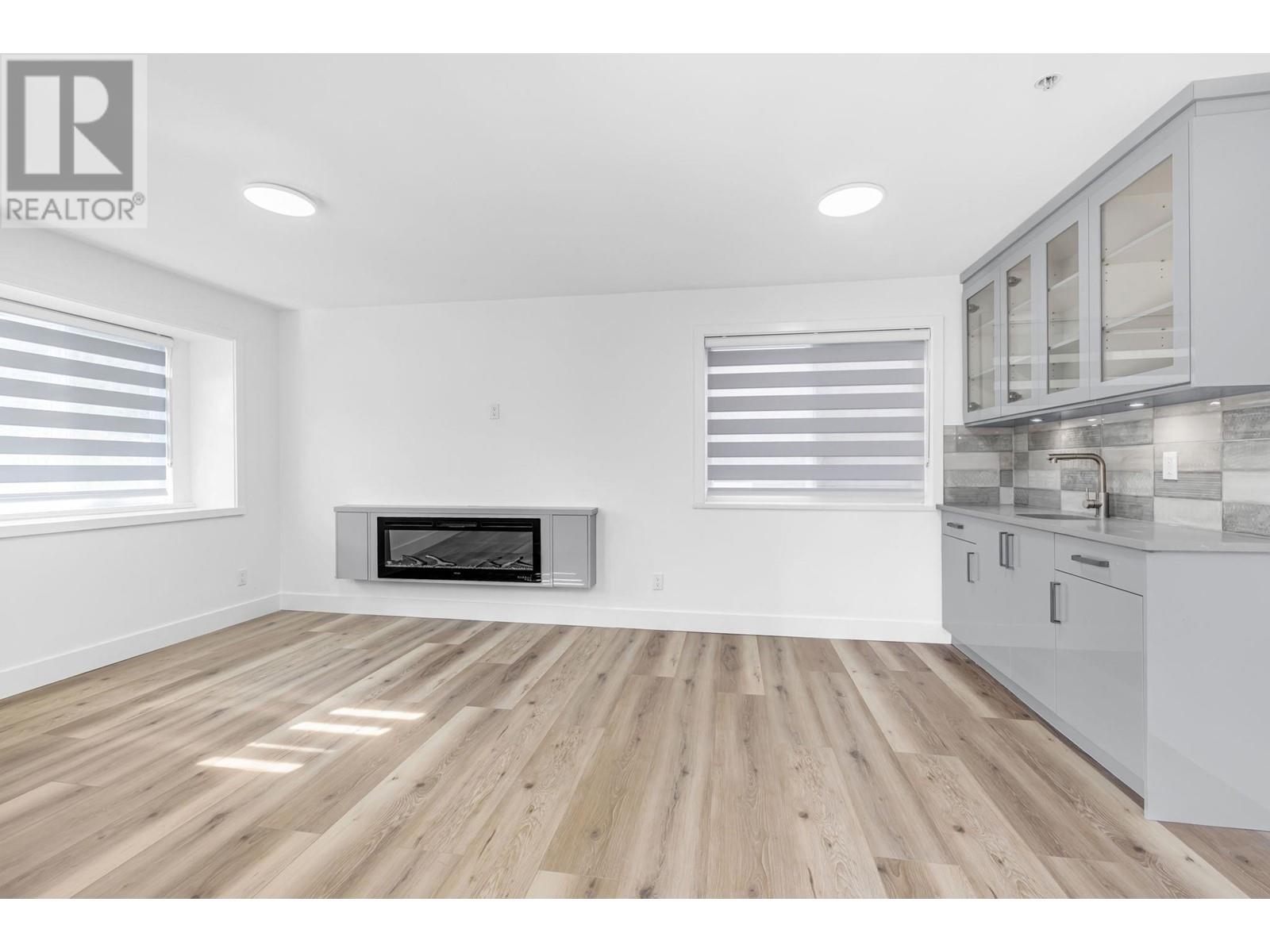 Listing Picture 7 of 40 : 3018 3020 KNIGHT STREET, Vancouver / 溫哥華 - 魯藝地產 Yvonne Lu Group - MLS Medallion Club Member