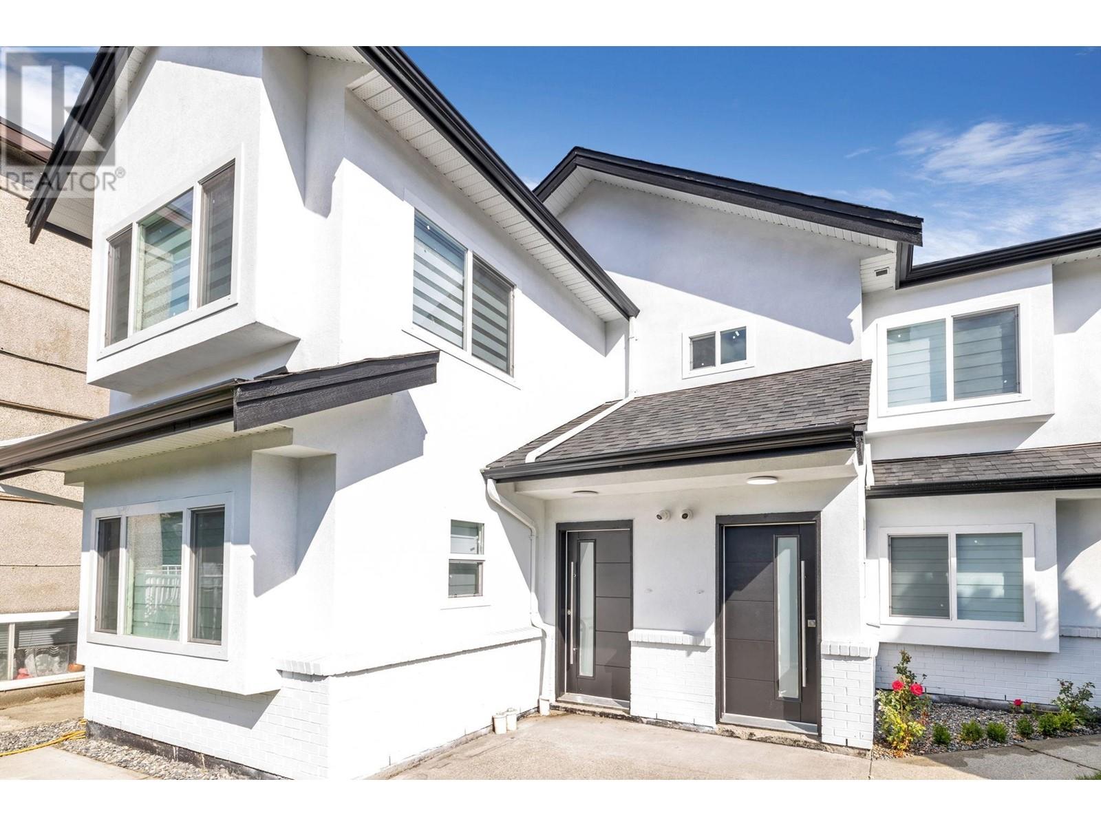 Listing Picture 4 of 40 : 3018 3020 KNIGHT STREET, Vancouver / 溫哥華 - 魯藝地產 Yvonne Lu Group - MLS Medallion Club Member