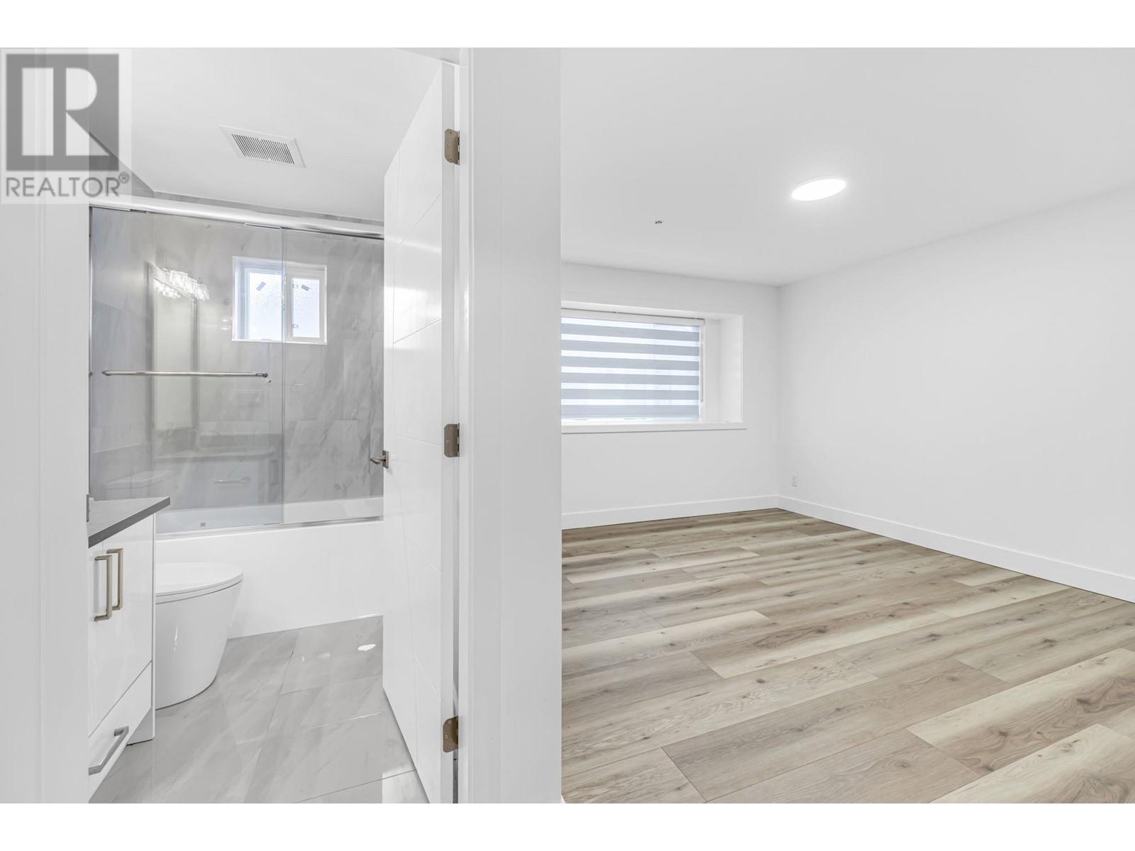 Listing Picture 14 of 40 : 3018 3020 KNIGHT STREET, Vancouver / 溫哥華 - 魯藝地產 Yvonne Lu Group - MLS Medallion Club Member