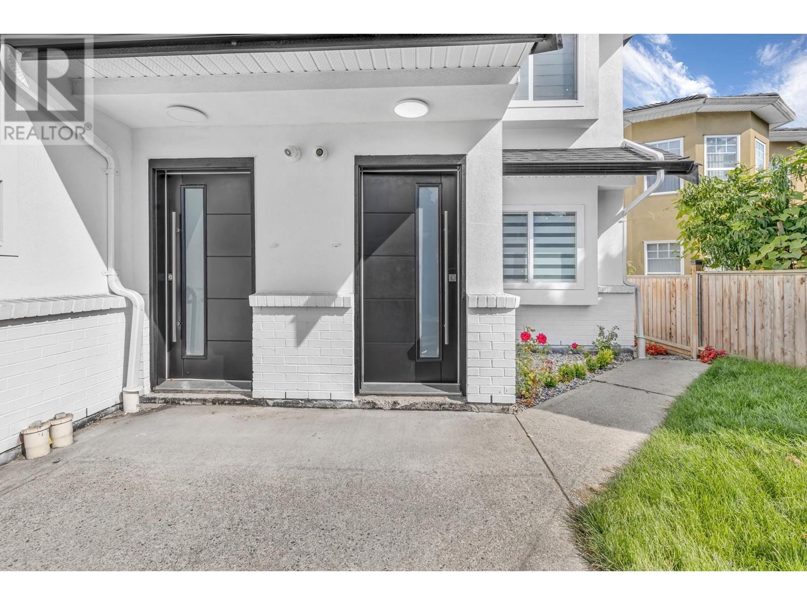 Listing Picture 5 of 40 : 3018 3020 KNIGHT STREET, Vancouver / 溫哥華 - 魯藝地產 Yvonne Lu Group - MLS Medallion Club Member