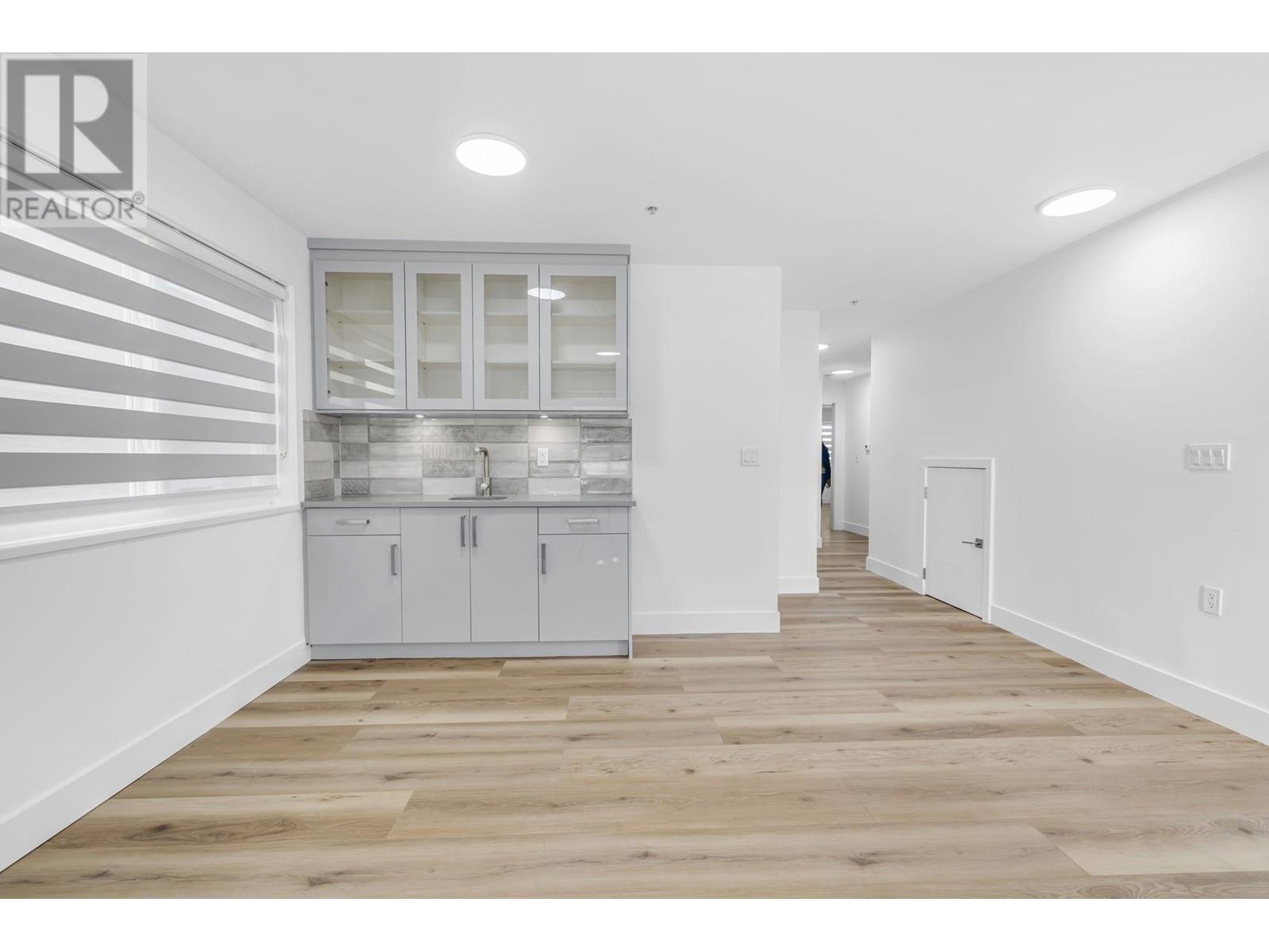 Listing Picture 9 of 40 : 3018 3020 KNIGHT STREET, Vancouver / 溫哥華 - 魯藝地產 Yvonne Lu Group - MLS Medallion Club Member