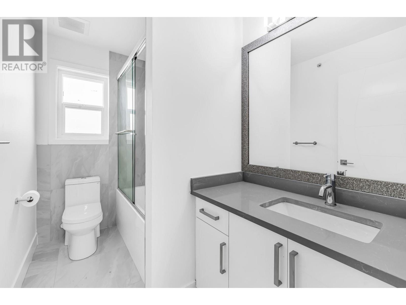 Listing Picture 27 of 40 : 3018 3020 KNIGHT STREET, Vancouver / 溫哥華 - 魯藝地產 Yvonne Lu Group - MLS Medallion Club Member