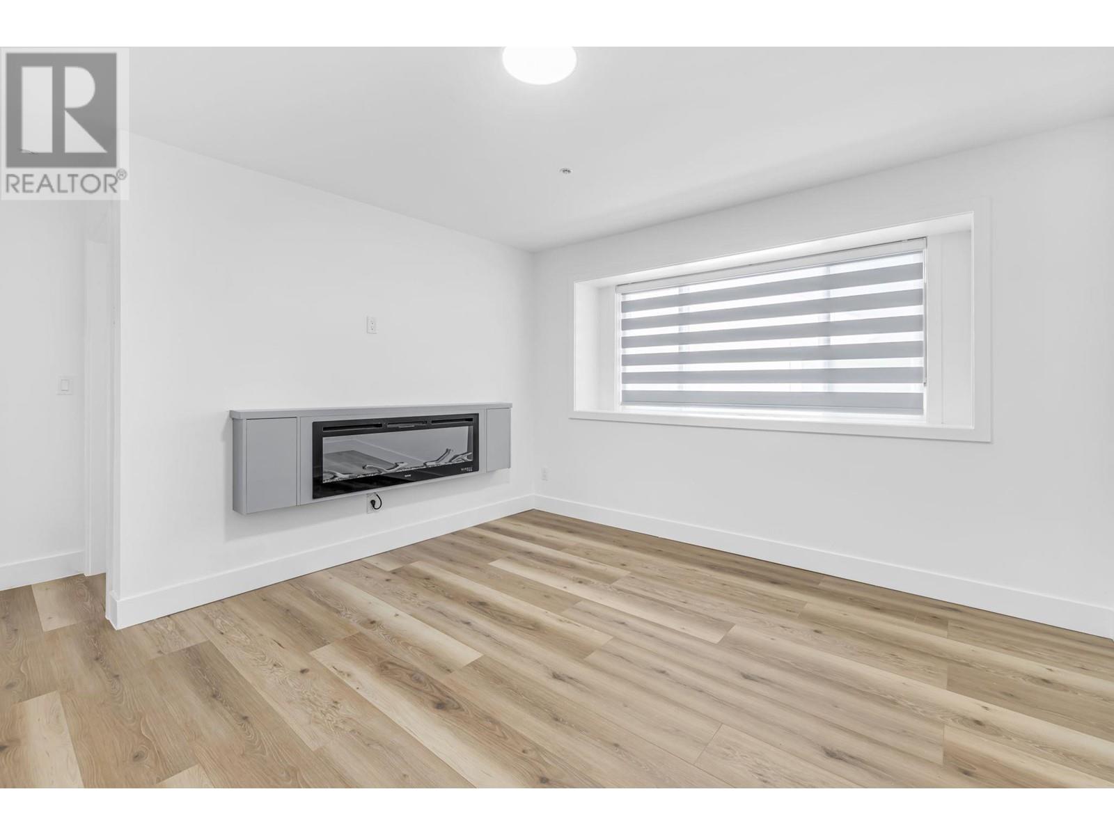 Listing Picture 28 of 40 : 3018 3020 KNIGHT STREET, Vancouver / 溫哥華 - 魯藝地產 Yvonne Lu Group - MLS Medallion Club Member