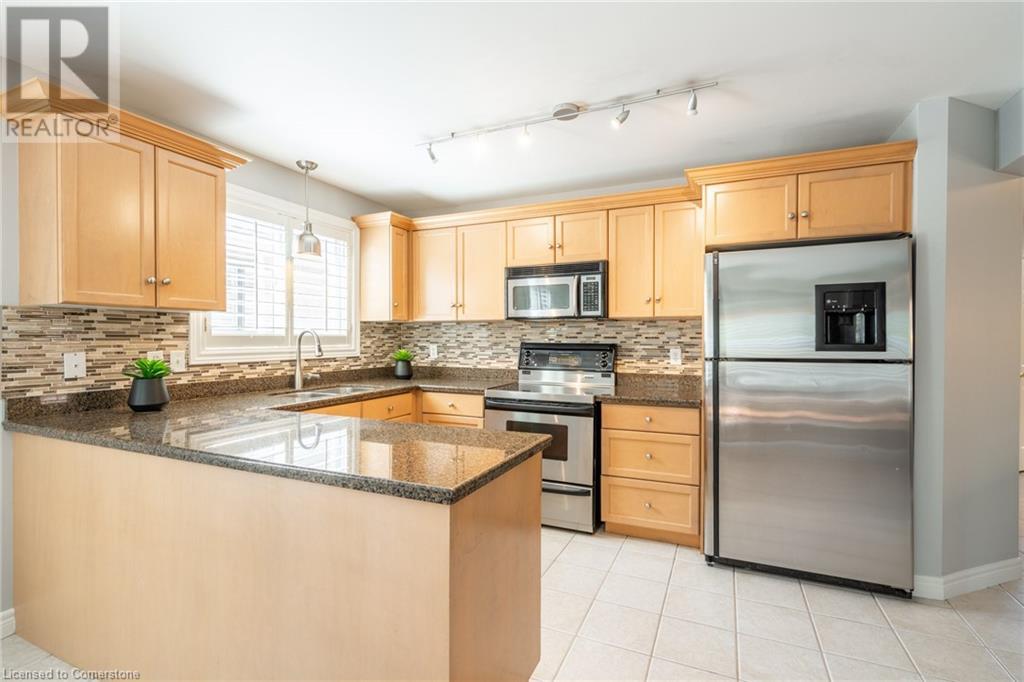 504 Geranium LaneBurlington, Ontario  L7T 4L5 - Photo 12 - XH4206348