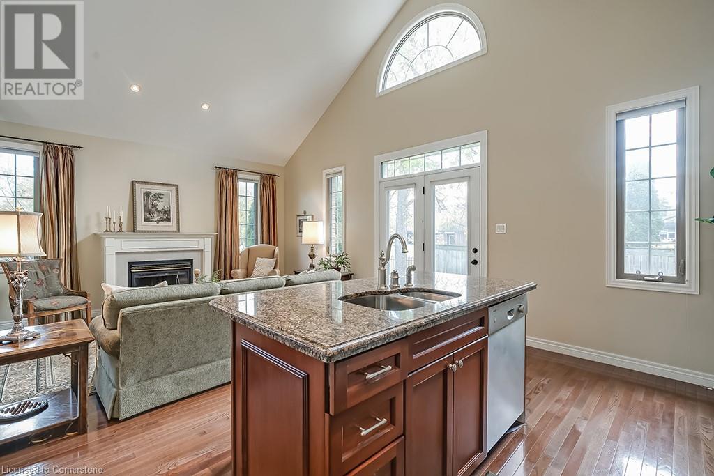 2141 Caroline Street Unit# 1, Burlington, Ontario  L7R 1L7 - Photo 24 - 40663218