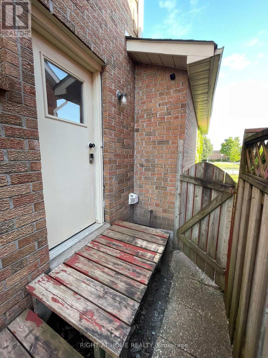 24 Coughlen Street, Ajax, Ontario  L1T 2M8 - Photo 19 - E9768264