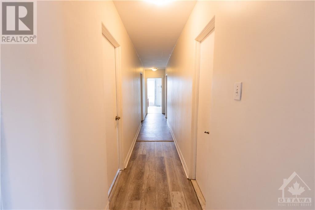 403 Peach Tree LaneOttawa, Ontario  K1K 2R7 - Photo 6 - X10418773