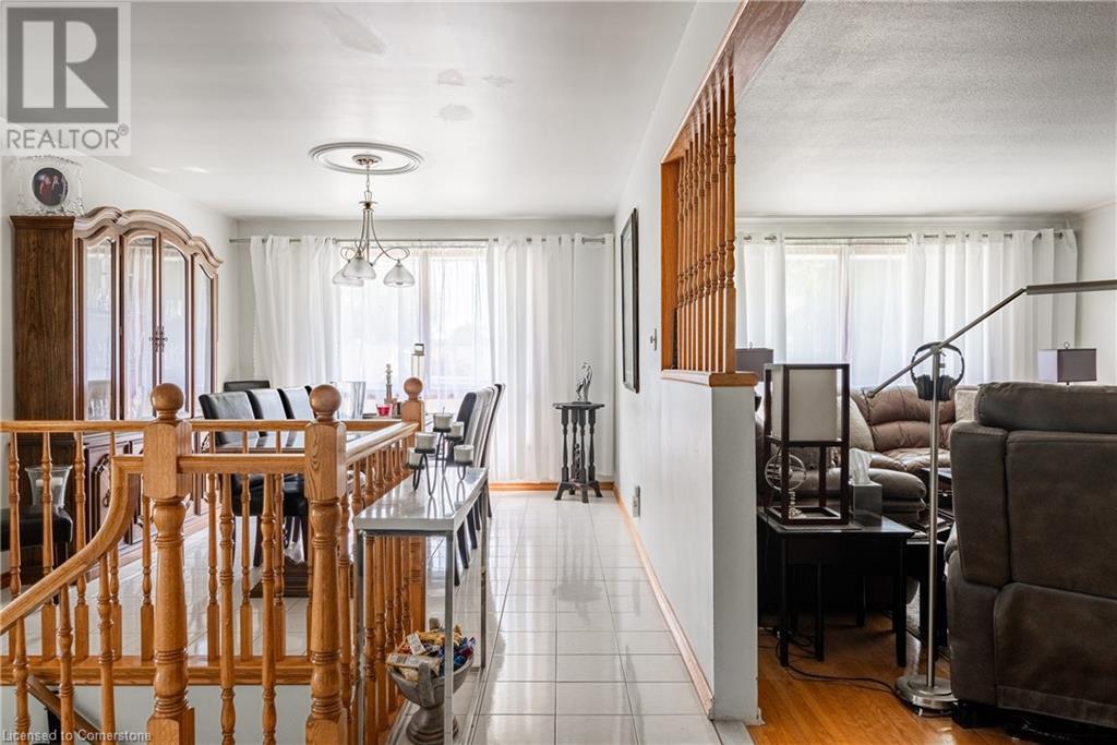 5347 Elm Street, Niagara Falls, Ontario  L2E 2V5 - Photo 13 - 40672086