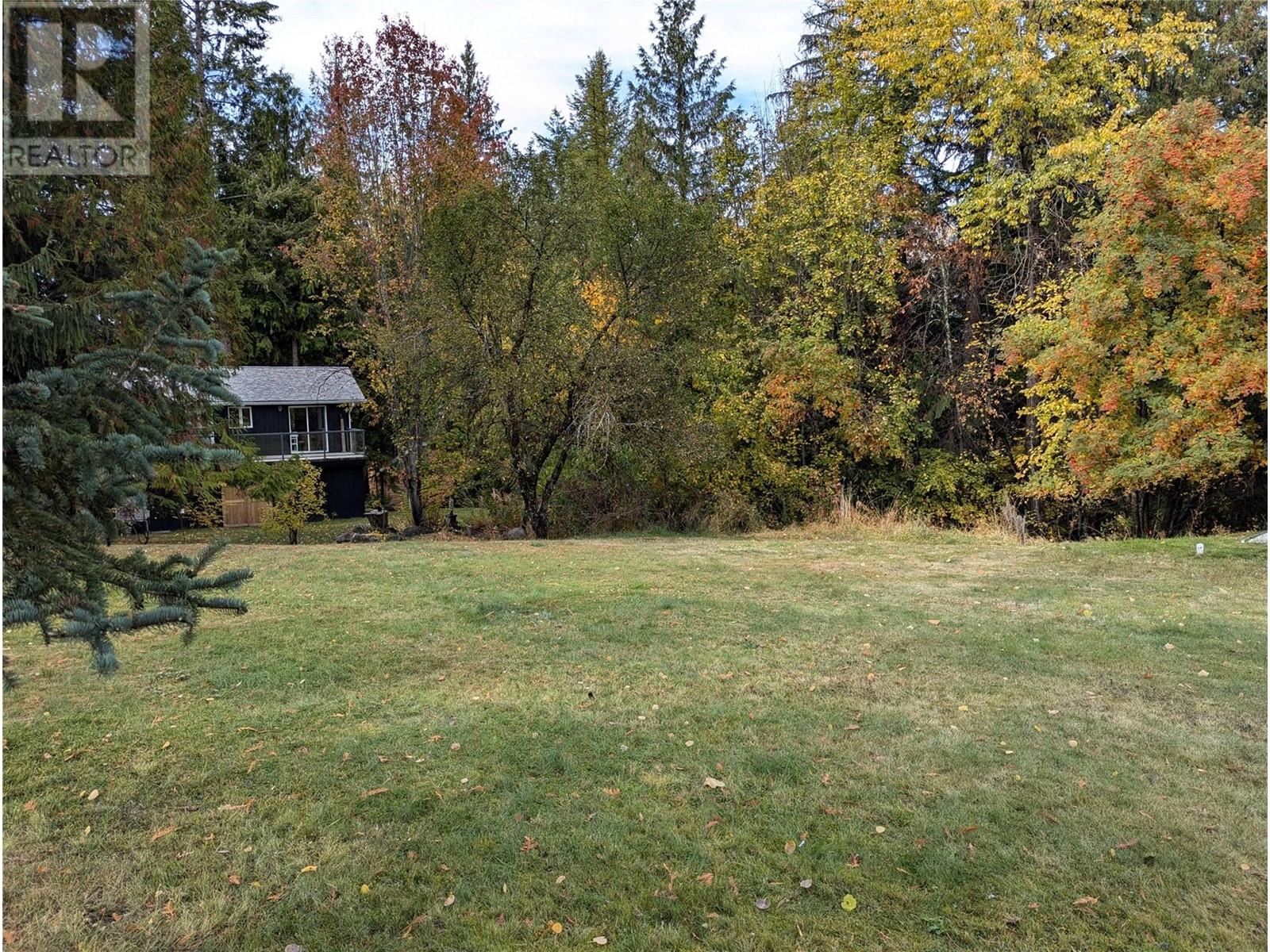 802 West Gore Street, Nelson, British Columbia V1L 5C8 - Photo 3 - 10327553