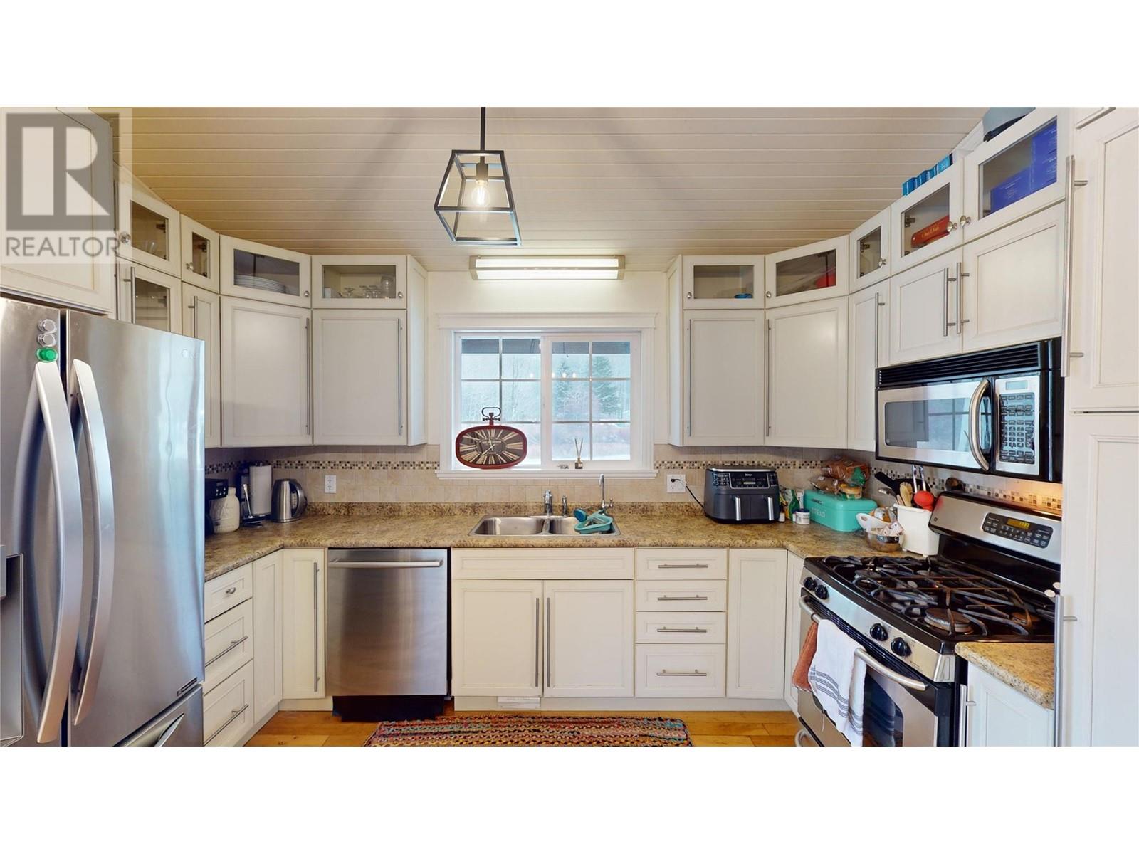 5533 Twin Lakes Road, Cranbrook, British Columbia  V1C 6X1 - Photo 7 - 10327471