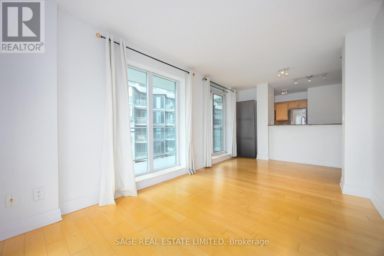 1005 - 2121 Lake Shore Boulevard, Toronto, Ontario  M8V 4E9 - Photo 4 - W10365978