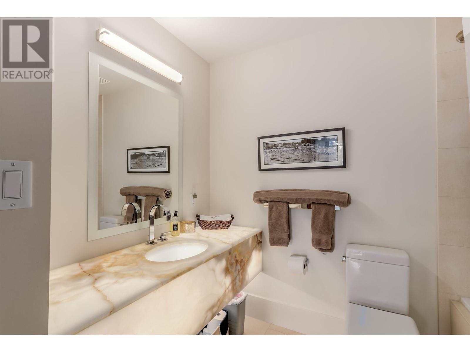 Listing Picture 12 of 28 : 303 1560 HOMER MEWS, Vancouver / 溫哥華 - 魯藝地產 Yvonne Lu Group - MLS Medallion Club Member