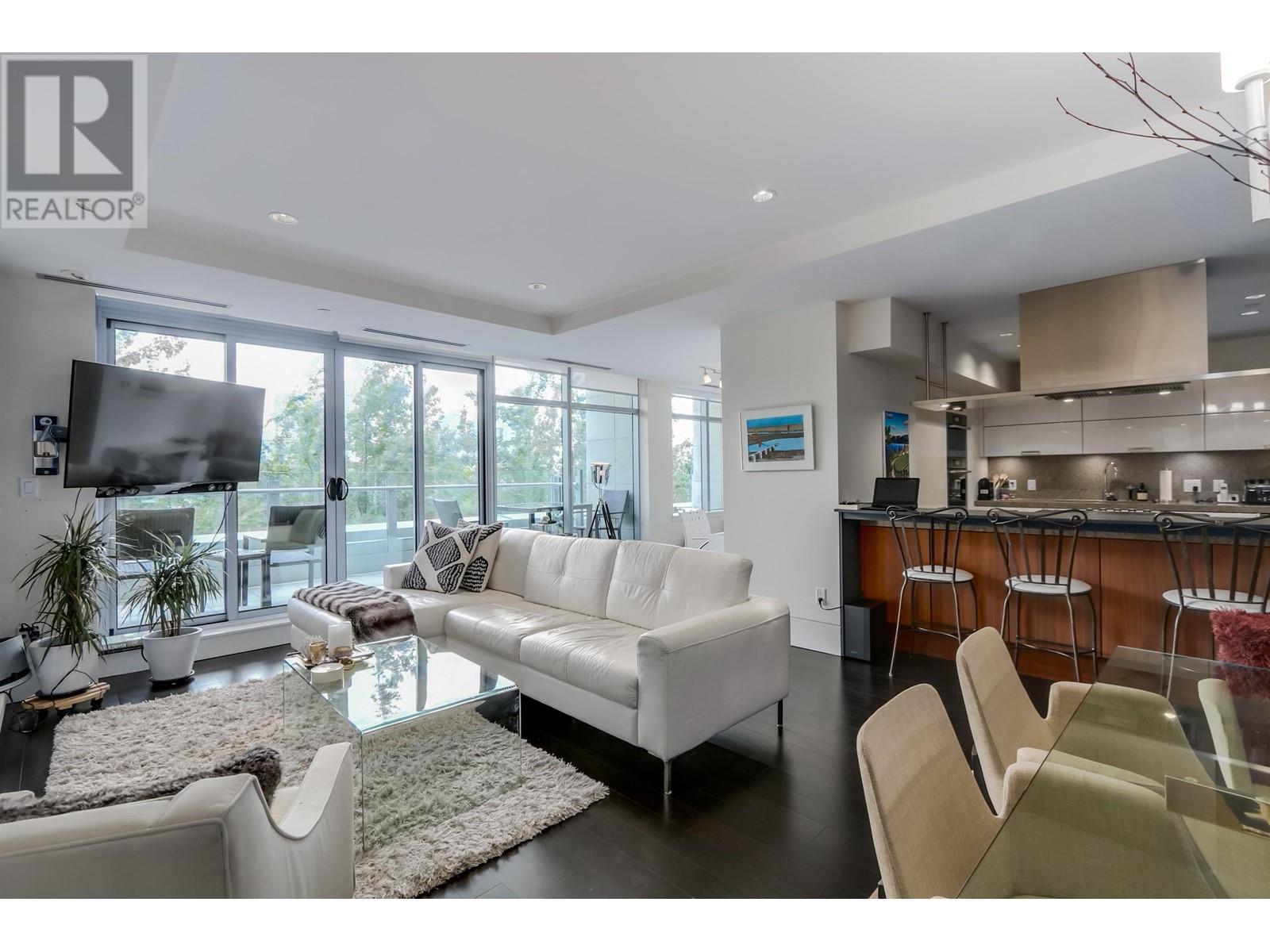 Listing Picture 3 of 28 : 303 1560 HOMER MEWS, Vancouver / 溫哥華 - 魯藝地產 Yvonne Lu Group - MLS Medallion Club Member