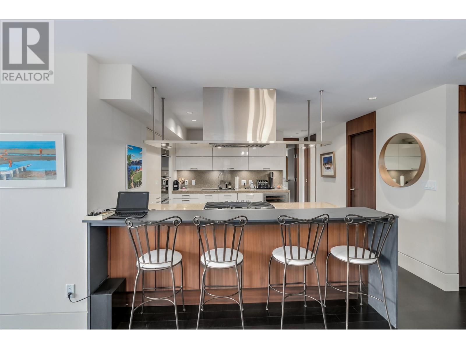 Listing Picture 8 of 28 : 303 1560 HOMER MEWS, Vancouver / 溫哥華 - 魯藝地產 Yvonne Lu Group - MLS Medallion Club Member