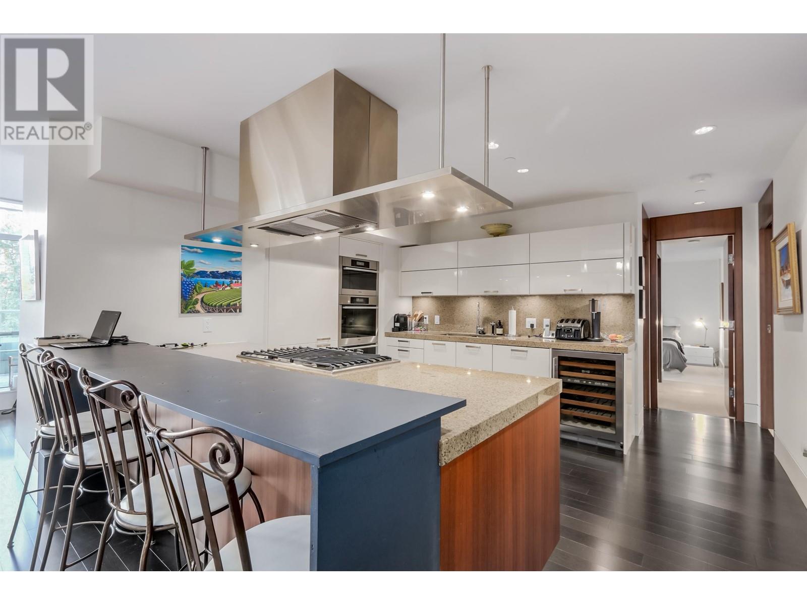 Listing Picture 9 of 28 : 303 1560 HOMER MEWS, Vancouver / 溫哥華 - 魯藝地產 Yvonne Lu Group - MLS Medallion Club Member