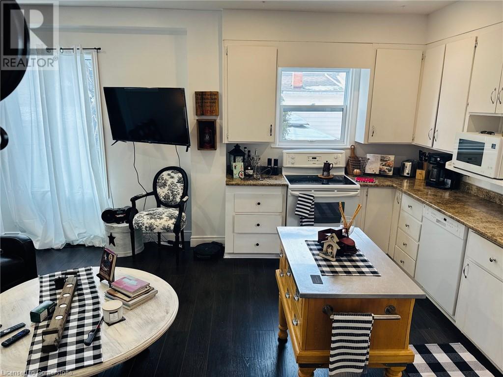 8 Campbell Street, Brantford, Ontario  N3R 1X8 - Photo 10 - 40671748