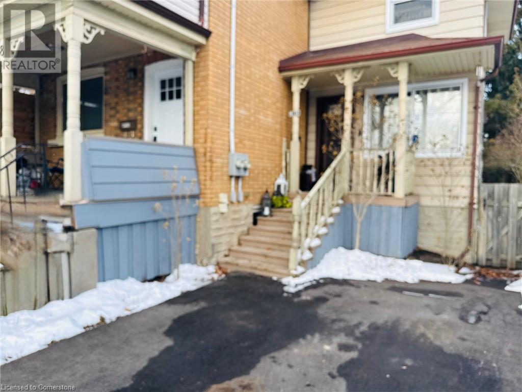 8 Campbell Street, Brantford, Ontario  N3R 1X8 - Photo 13 - 40671748